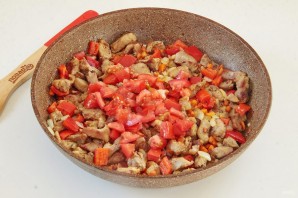 Kalkoenvlees met groenten in tomatensaus - foto stap 7